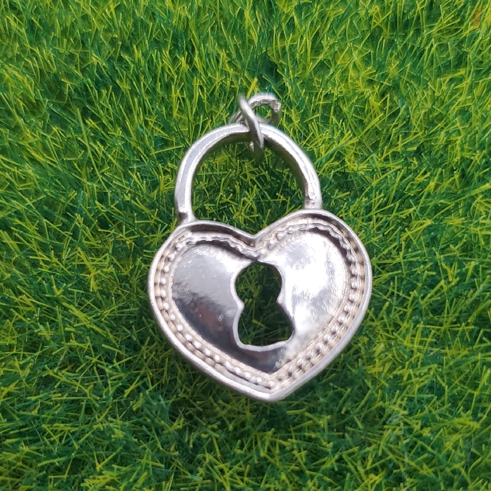 Heart Shaped Silver Tone Lock Pendant P403